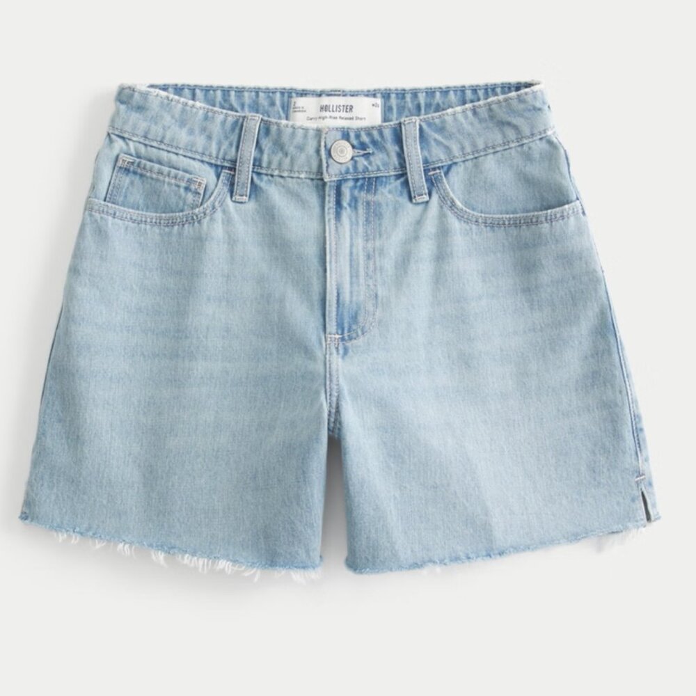 Curvy High-Rise Light Wash Relaxed Denim Shorts 5"